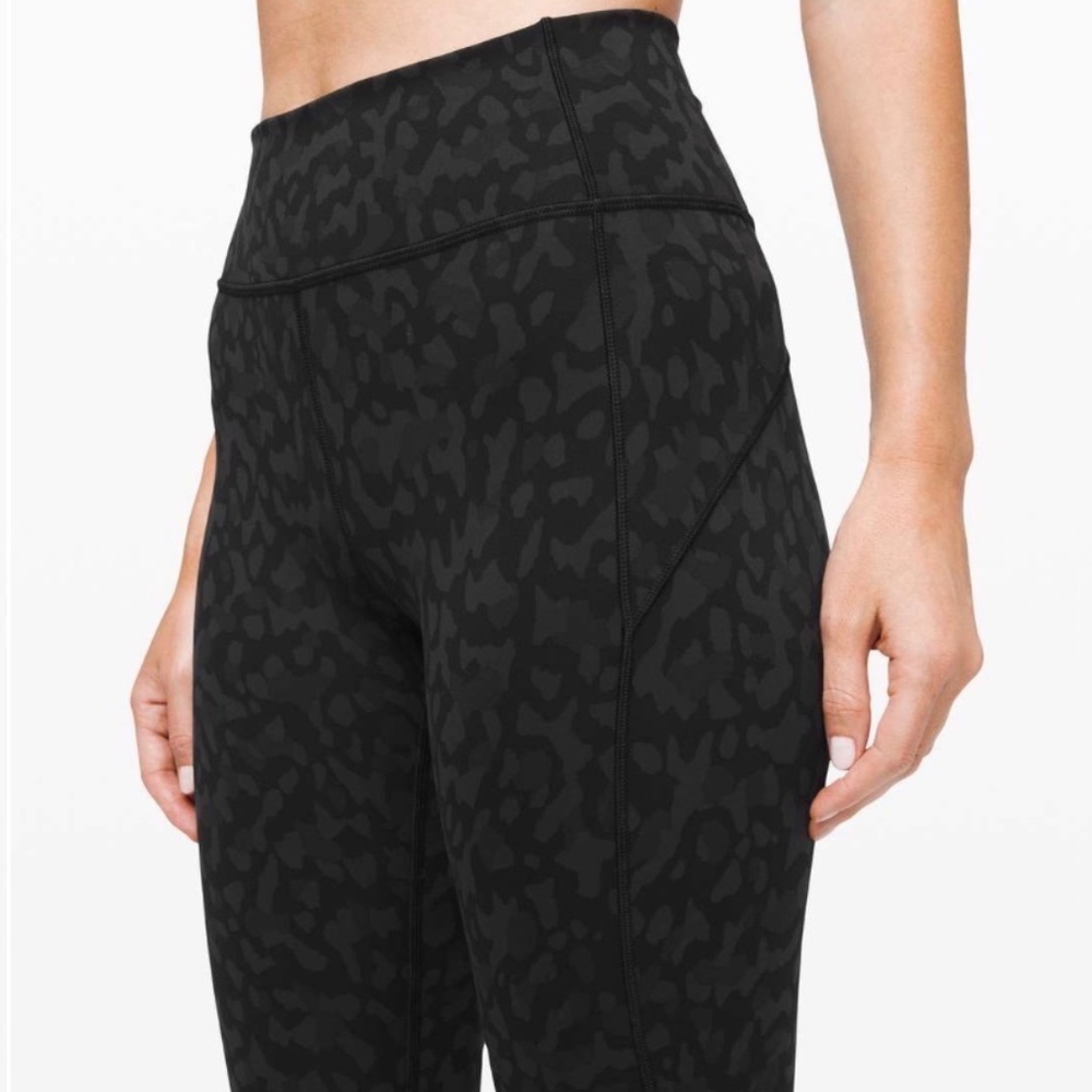 Lululemon In Movement Tight 25" Everlux Formation Camo Deep Coal Size 8 W5CEZS P